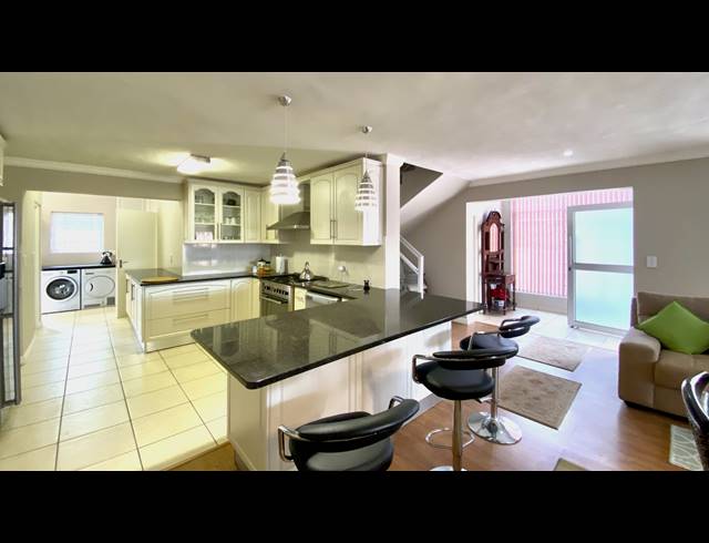 3 BEDROOM HOUSE FOR SALE IN PORT OWEN